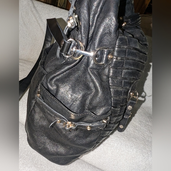 Junior Drake black Italian leather pleated shoulder bag. - Picture 5 of 13